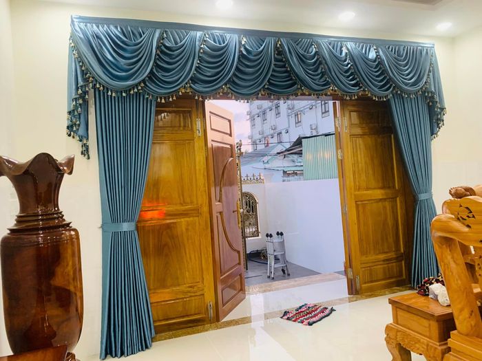 Rèm Cửa Gia Hát - Hình 1