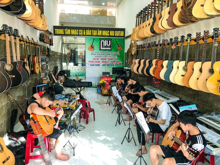 NIU Guitar hình 1