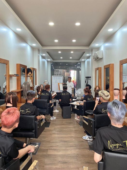 Hình ảnh Hair Salon Nguyễn Tuấn 2