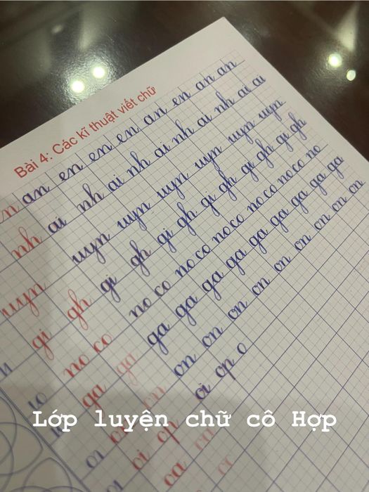 Lớp luyện chữ Cô Hợp hình ảnh 1