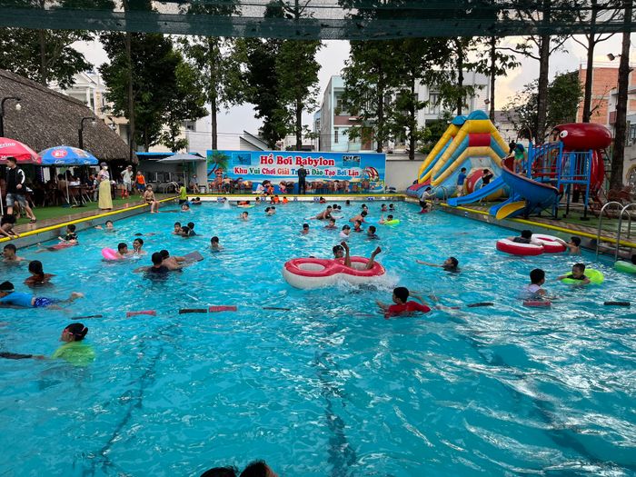 Ảnh 1 của Hồ Bơi Babylon