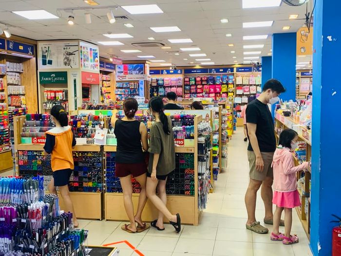 Hình ảnh Nhà Sách Fahasa Tân Định số 2