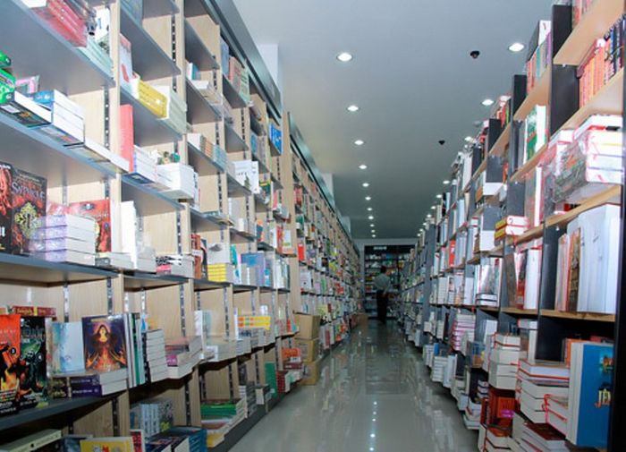 Hình ảnh nhà sách Nhân Văn 2