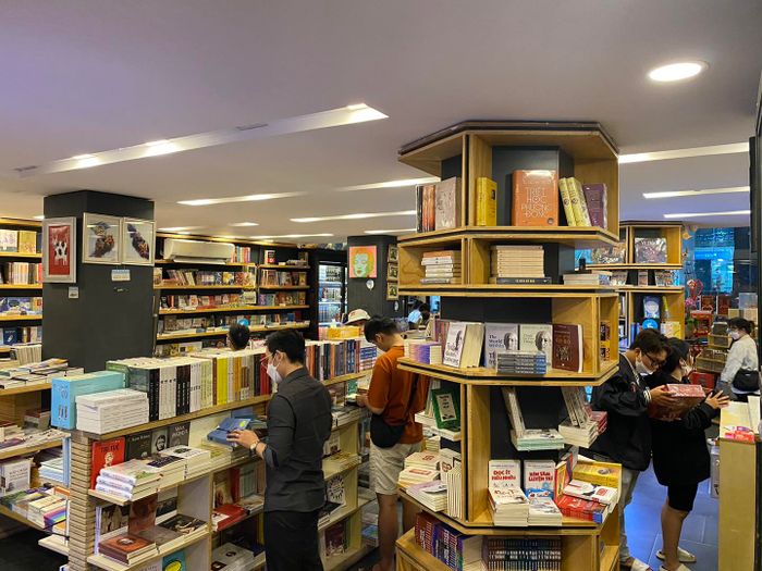 Hình ảnh Nhà sách Cá Chép 1