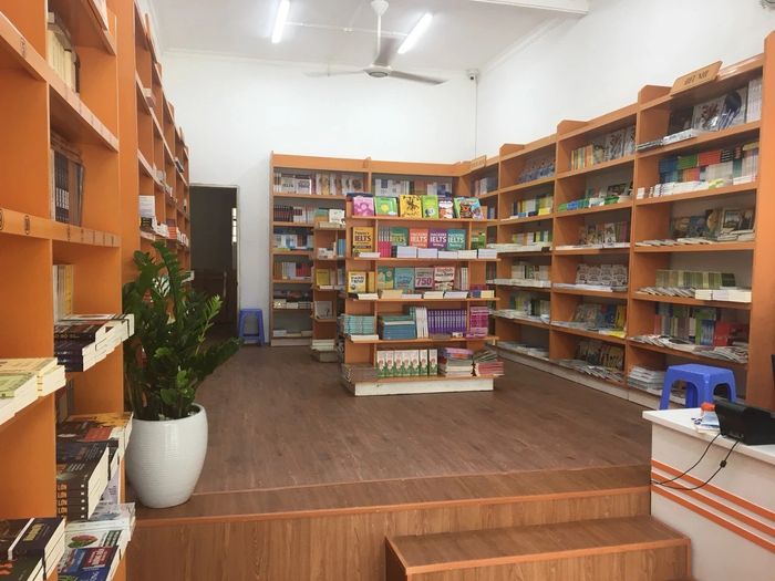 Hình ảnh Fahasa Tân Định 2