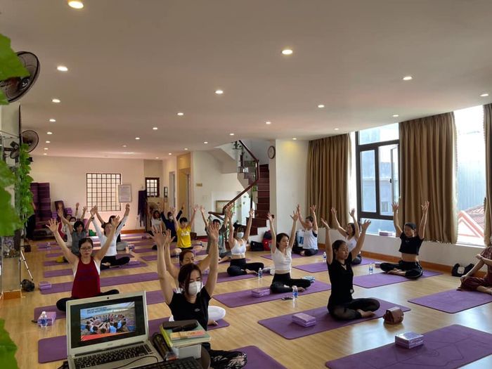 Yoga và Thiền Trái Tim Vàng - Ảnh 1