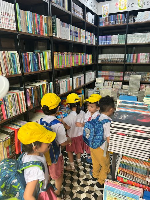 Hình ảnh nhà sách Kim Đồng 2