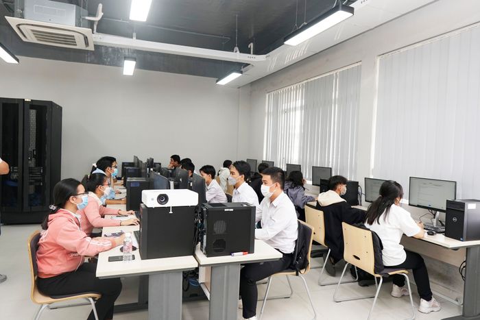 Hình ảnh Đại học Quốc tế Miền Đông 2