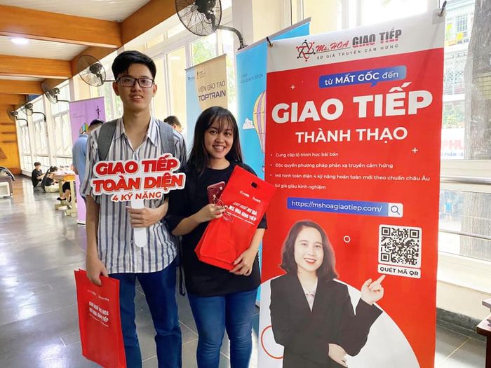 Ms Hoa Kỹ năng giao tiếp ảnh 2