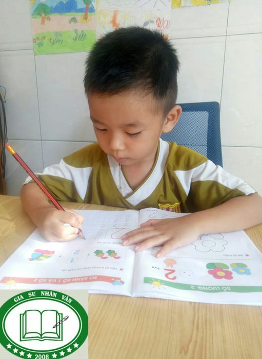 Hình ảnh Trung Tâm Gia Sư Nhân Văn 2