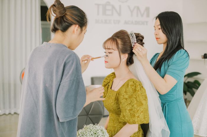 Hình ảnh 1 của TienYmi Makeup Academy