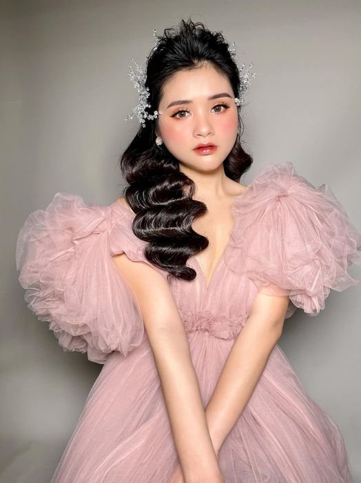 Huong Nguyen Bridal & Makeup Academy hình ảnh 2