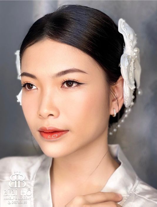 Hình ảnh học viên của Bibi Hồ Makeup Academy trong buổi học ngày thứ 3