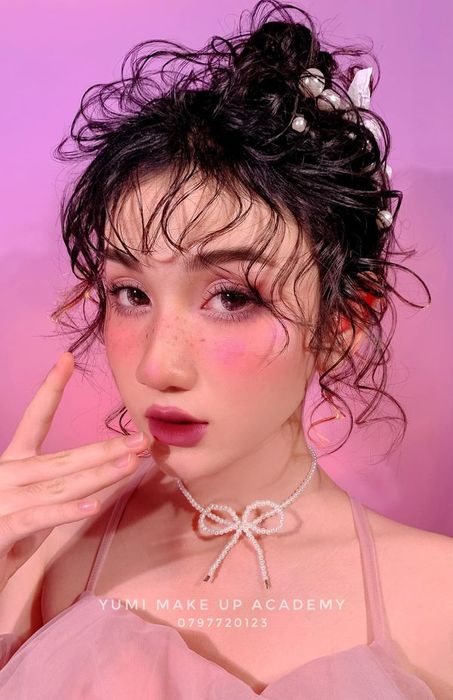 Hình ảnh 1 của Yumi Makeup Academy