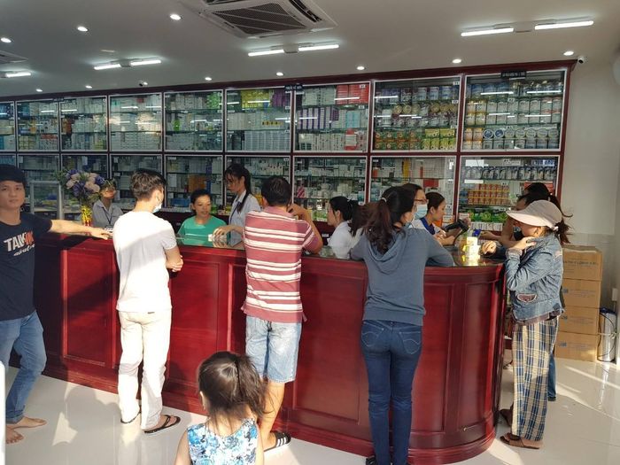 Nhà thuốc Long Châu - Hình ảnh 2