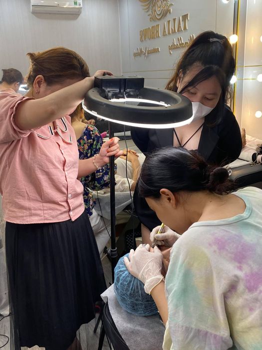 TALIA BROWS - Đào Tạo Điêu Khắc Chân Mày và Phun Xăm Thẩm Mỹ tại Đà Nẵng - Ảnh 2