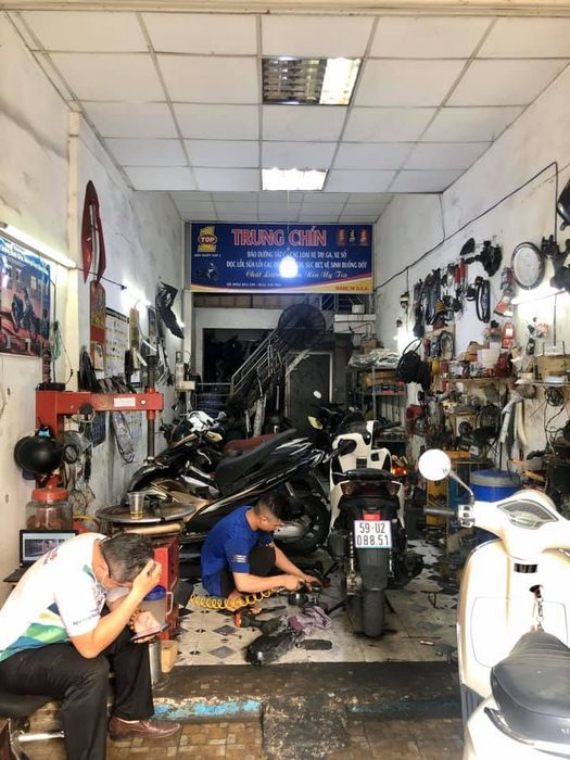 Hình ảnh Sửa Xe Trung Chín 1