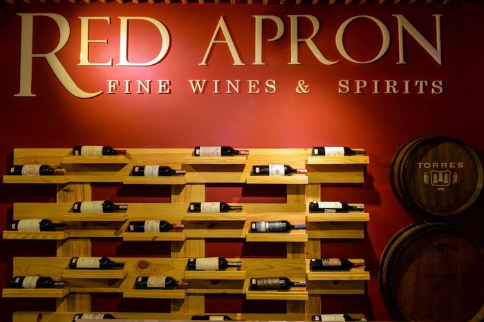 Hình Ảnh Red Apron Fine Wines and Spirits 2