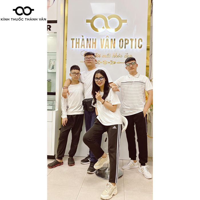 Hình ảnh 2 của Kính Thuốc Thành Vân tại 262 Nguyễn Trãi, TP Thanh Hóa