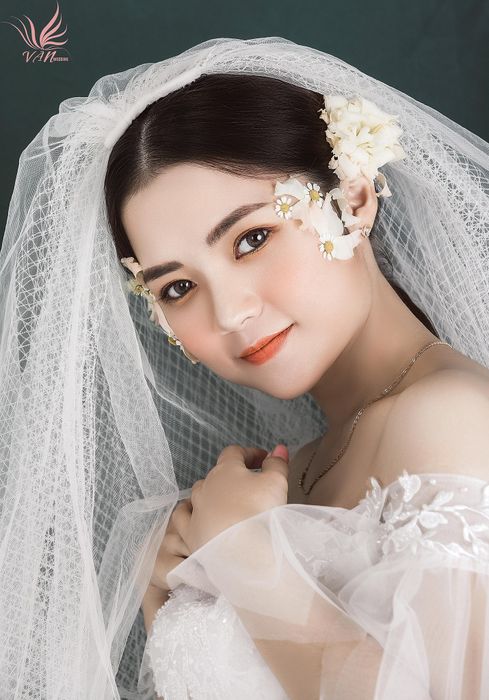 Khoảnh khắc đáng nhớ tại studio Vân Wedding ảnh 2