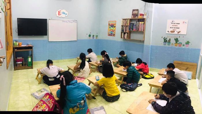 Lớp học tiếng Anh E-Sky hình 2