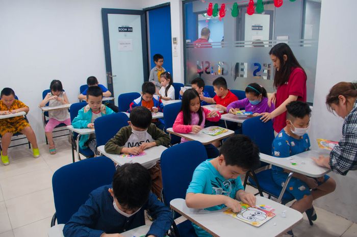 Ảnh 2 của AMES ENGLISH