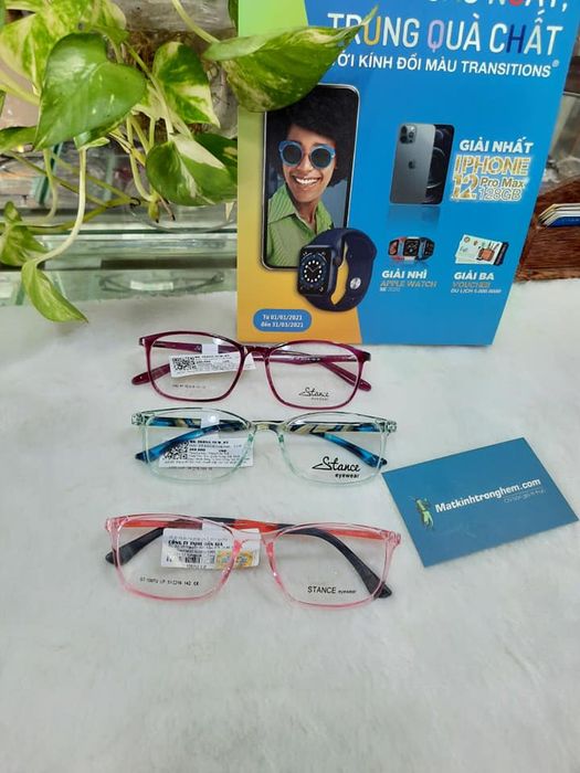 Ảnh 1 của Mắt Kính Trong Hẻm