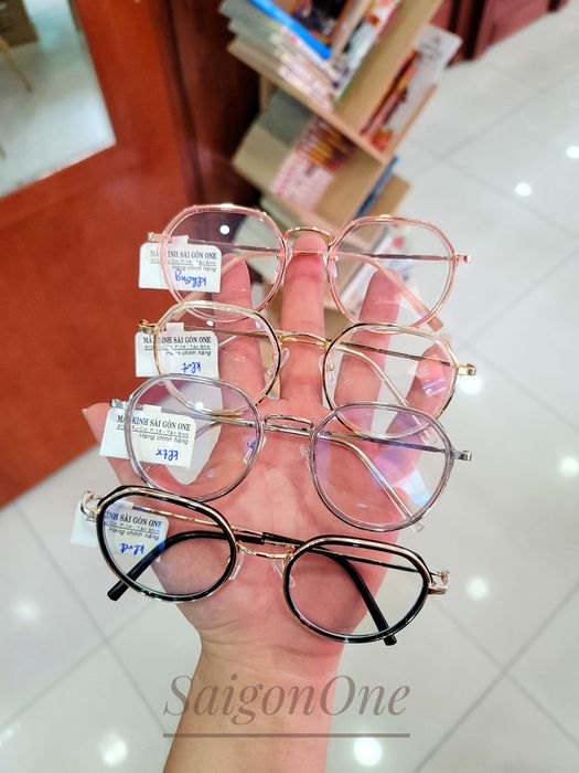Mắt Kính Sài Gòn One phiên bản 2