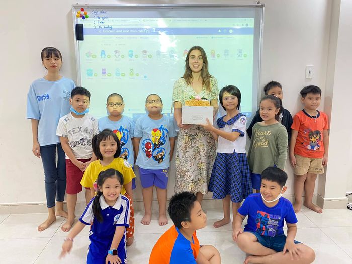 Học Tiếng Anh Với Giáo Viên Nước Ngoài - SMF hình 2