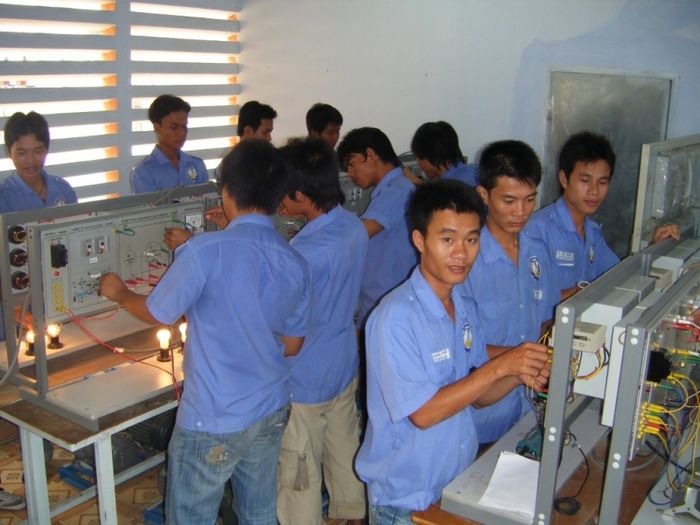 Hình ảnh 1 của Trường Trung Cấp Nghề Nhân Đạo