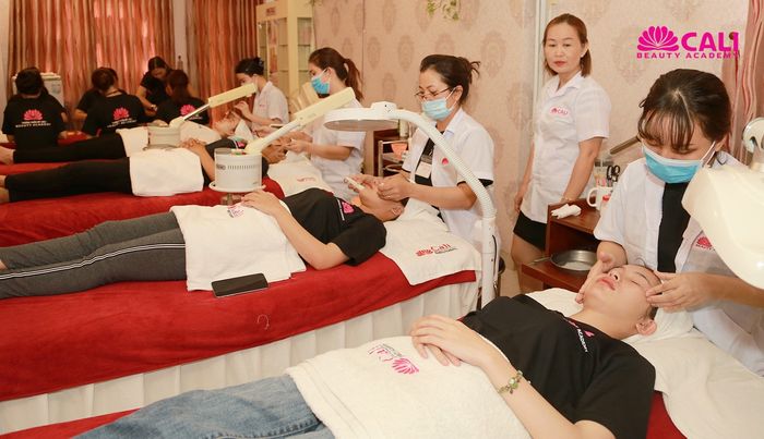 Hình ảnh 2 của Học Viện Đào Tạo Thẩm Mỹ Cali