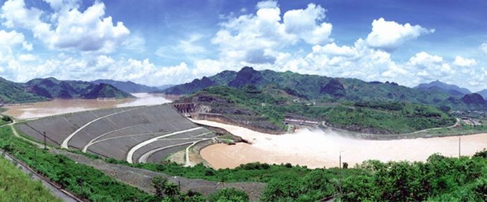 Nhà máy thủy điện Hòa Bình ảnh 1