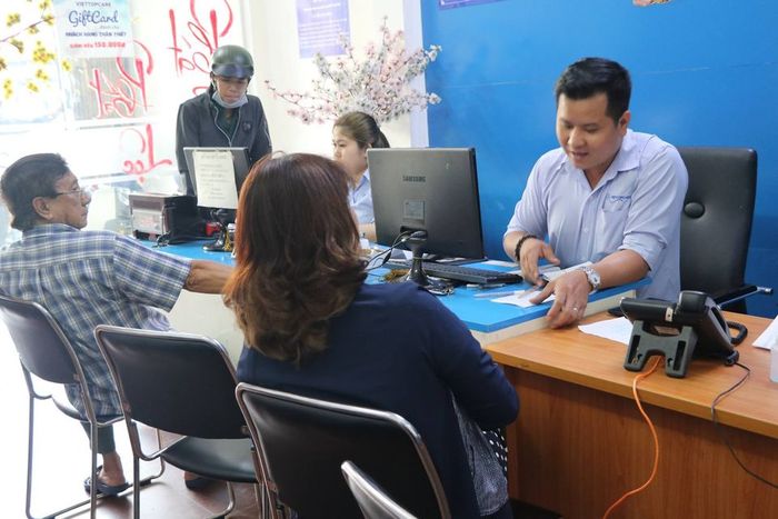 Cửa hàng sửa chữa điện thoại Viettopcare - Hình 2