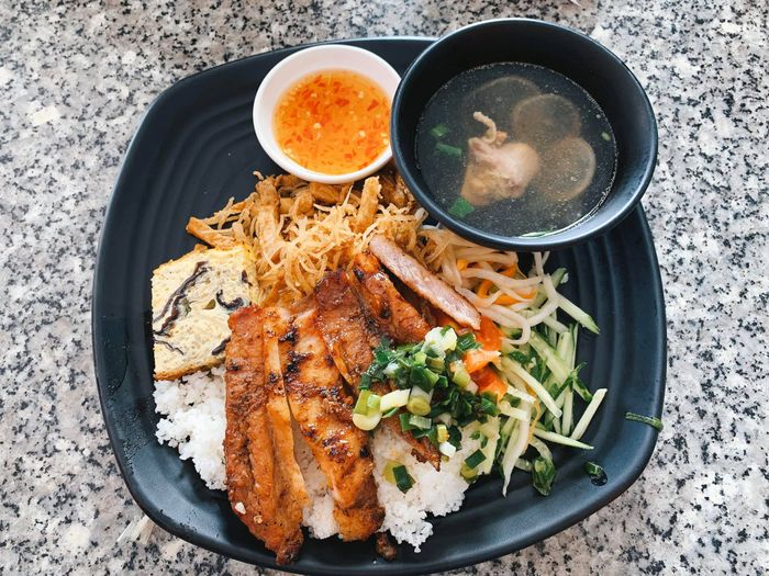 Cơm Tấm Cô Mười - Hình 1