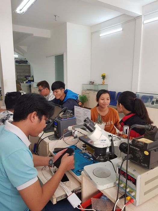 Sửa điện thoại Phát Thành - Hình 1