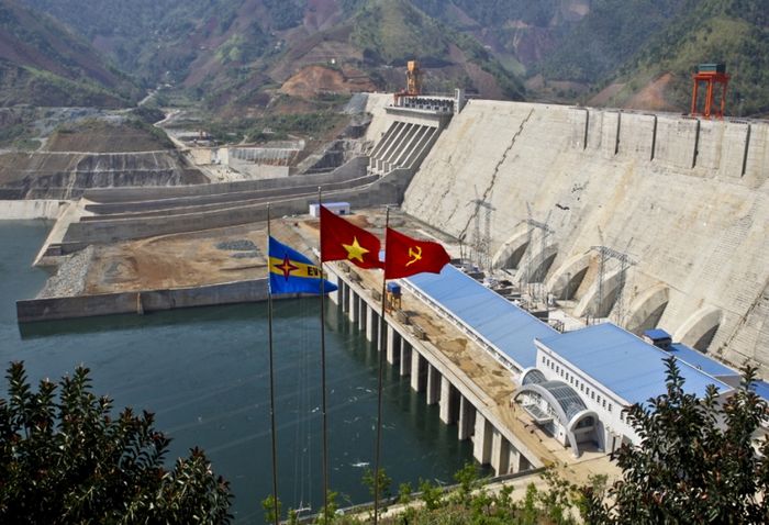 Nhà máy thủy điện Sơn La ảnh 1