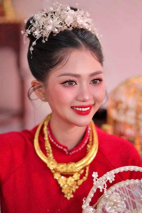 Lê Hương trang điểm ảnh 2