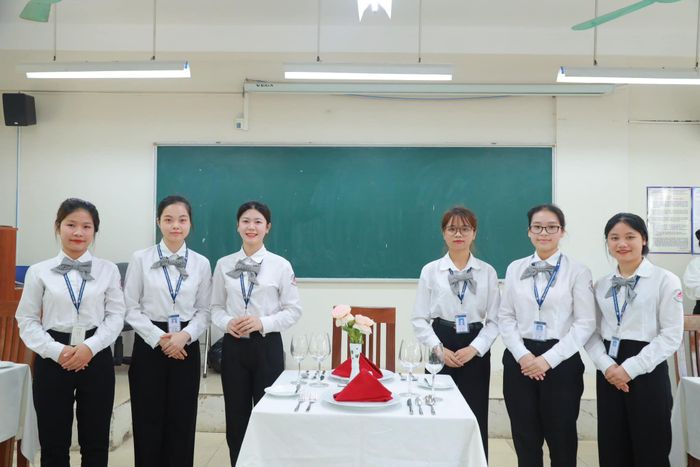 Học viện Cao Đẳng Thương Mại và Du Lịch Hà Nội-HCCT ảnh 1