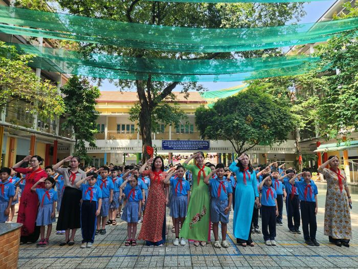 Hình ảnh Trường Tiểu học Đinh Tiên Hoàng 1