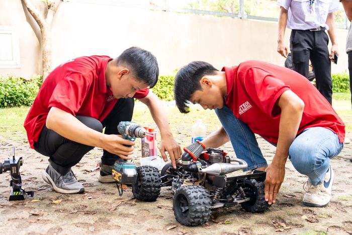 Hình ảnh Trường Đại học Công nghệ TP.HCM - HUTECH