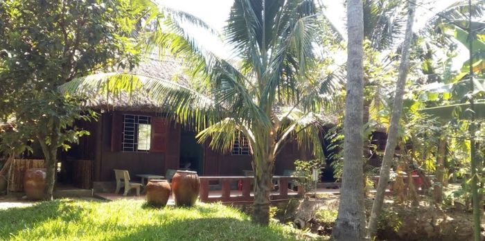 Hình ảnh của Lý Thông Quán 1