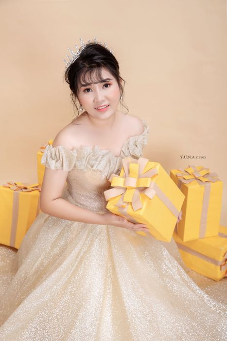 YUNA Studio ảnh 1