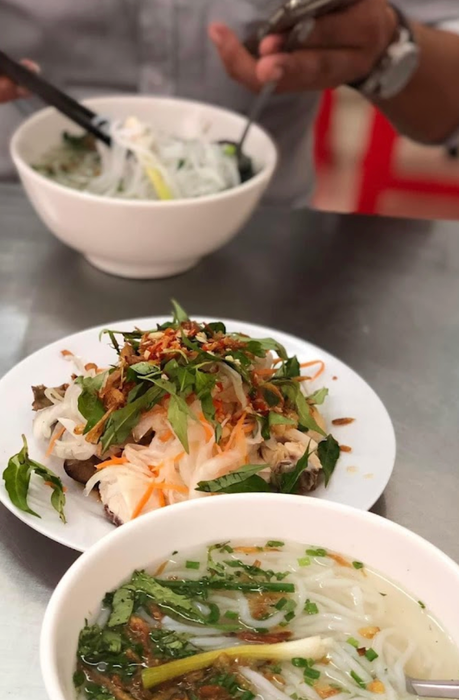 Hình ảnh Bánh Canh Gà Cô Huyền 1