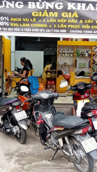 Hair Salon Huân Nguyễn hình ảnh 2