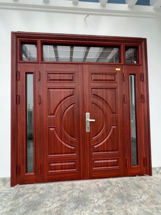 Hình ảnh cửa thép vân gỗ Hoa Vĩ 2