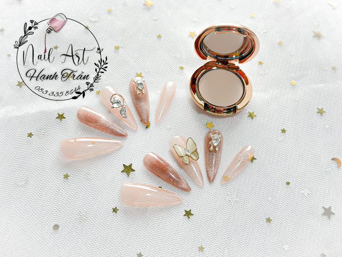 Hình ảnh Hạnh Trần Nail Art 1