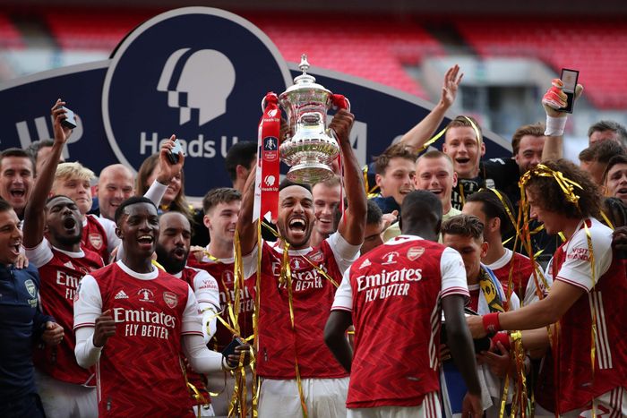 Arsenal ăn mừng chiến thắng FA Cup năm 2020 ảnh 1