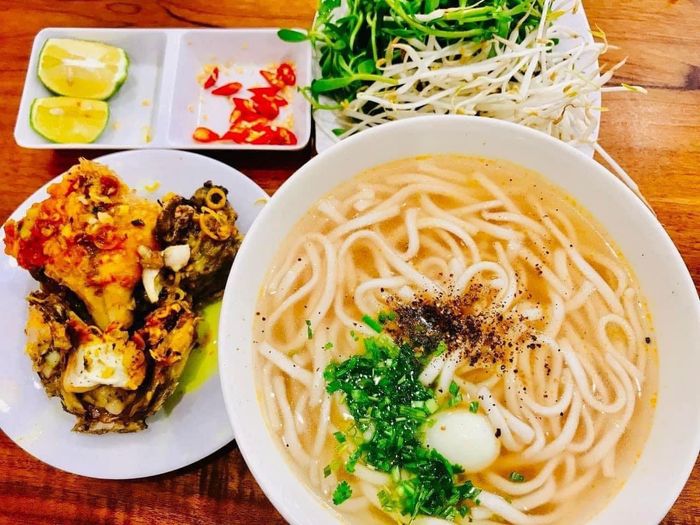 Bánh Canh Cá Lóc Hoàng Gia - Hình 1