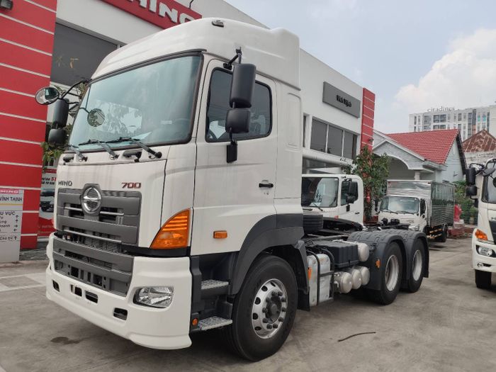 Hình ảnh xe đầu kéo Hino số 1