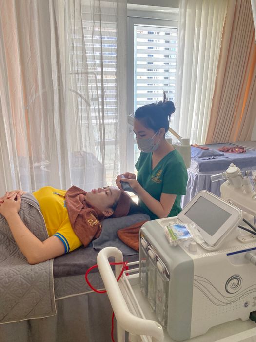 Ảnh 2 của Thẩm Mỹ Viện Công Nghệ Cao Rowena Academy